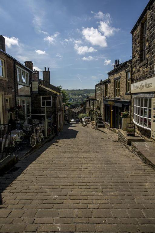 Exquisite Bronte Country - Free Parking Holiday home Haworth